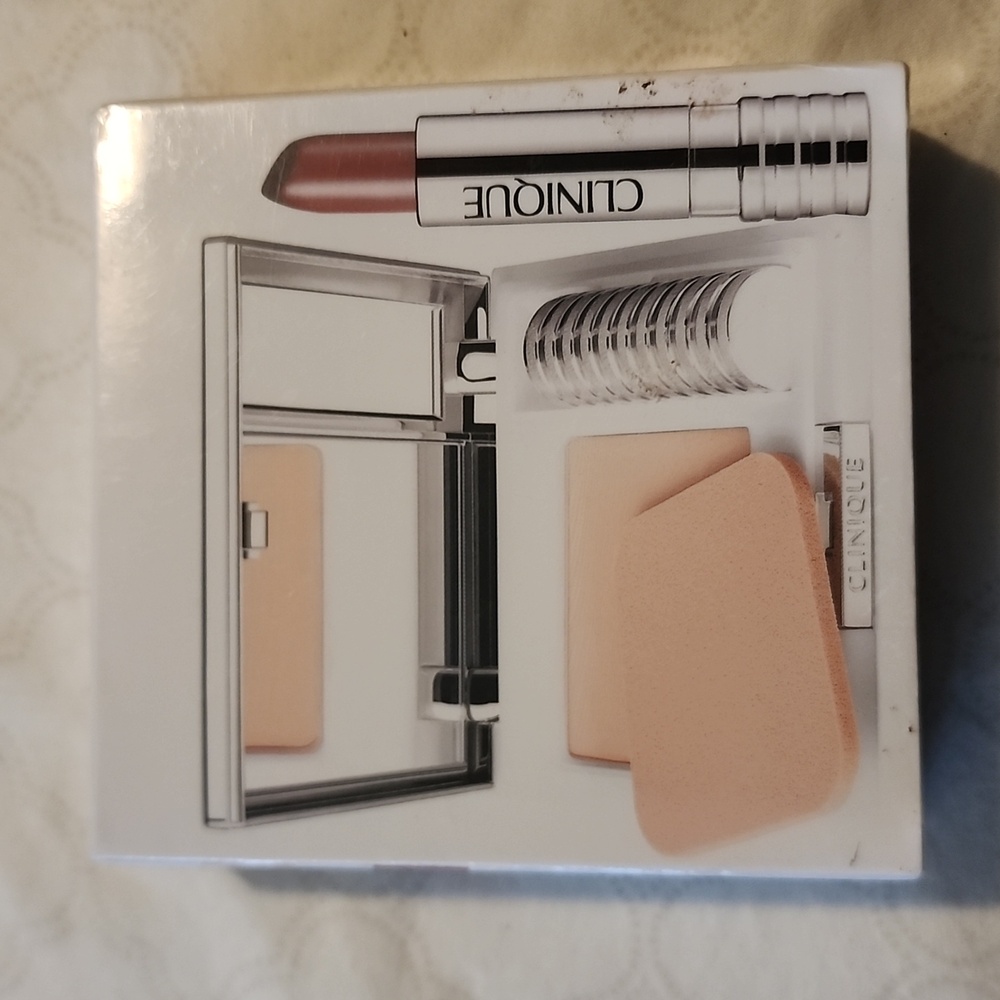 CLINIQUE Superpowder Double Face Makeup Matte Beige #2 BRAND NEW SEALED